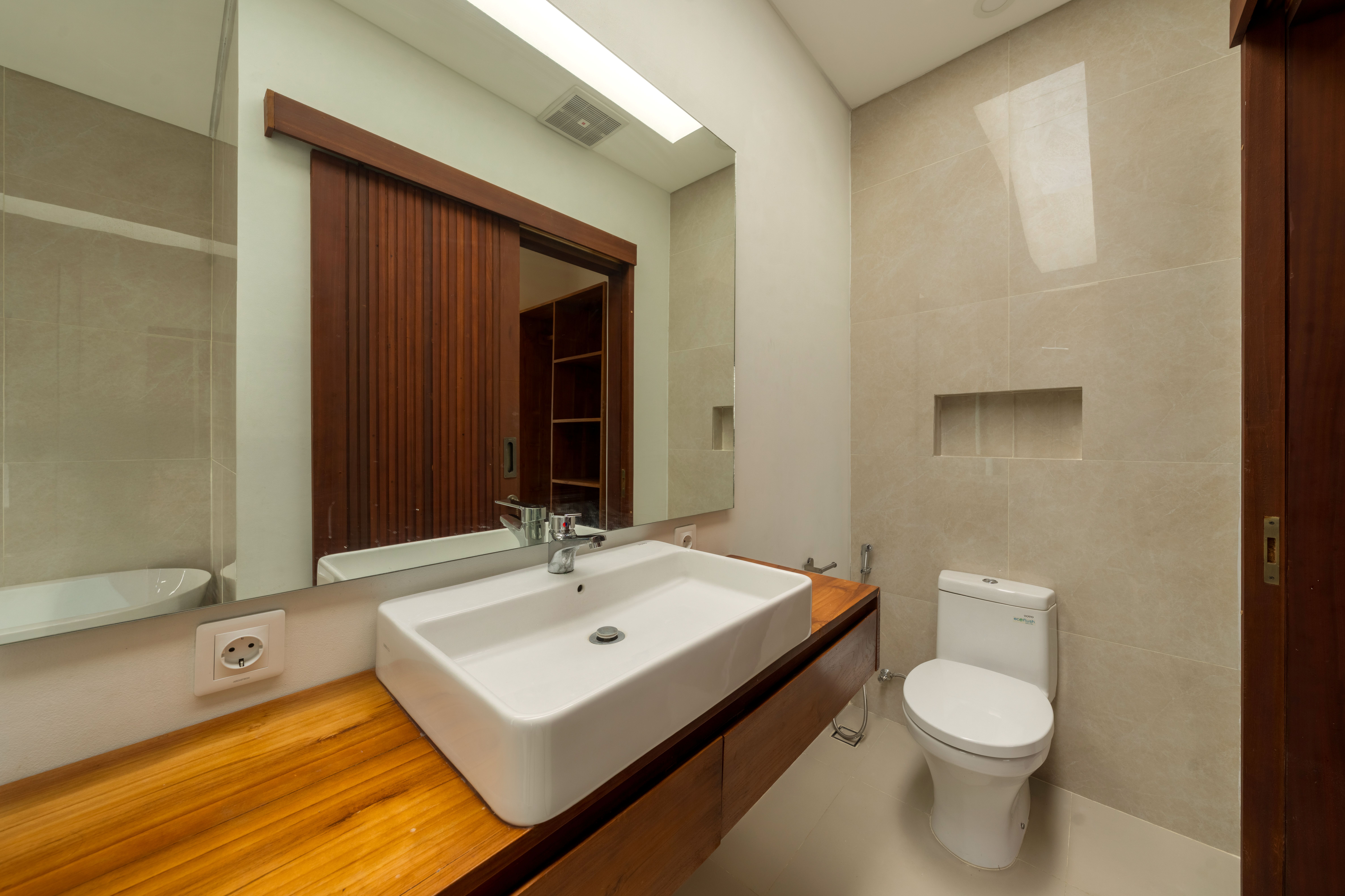 3BR Sanctuary with Direct Pool Access 22
