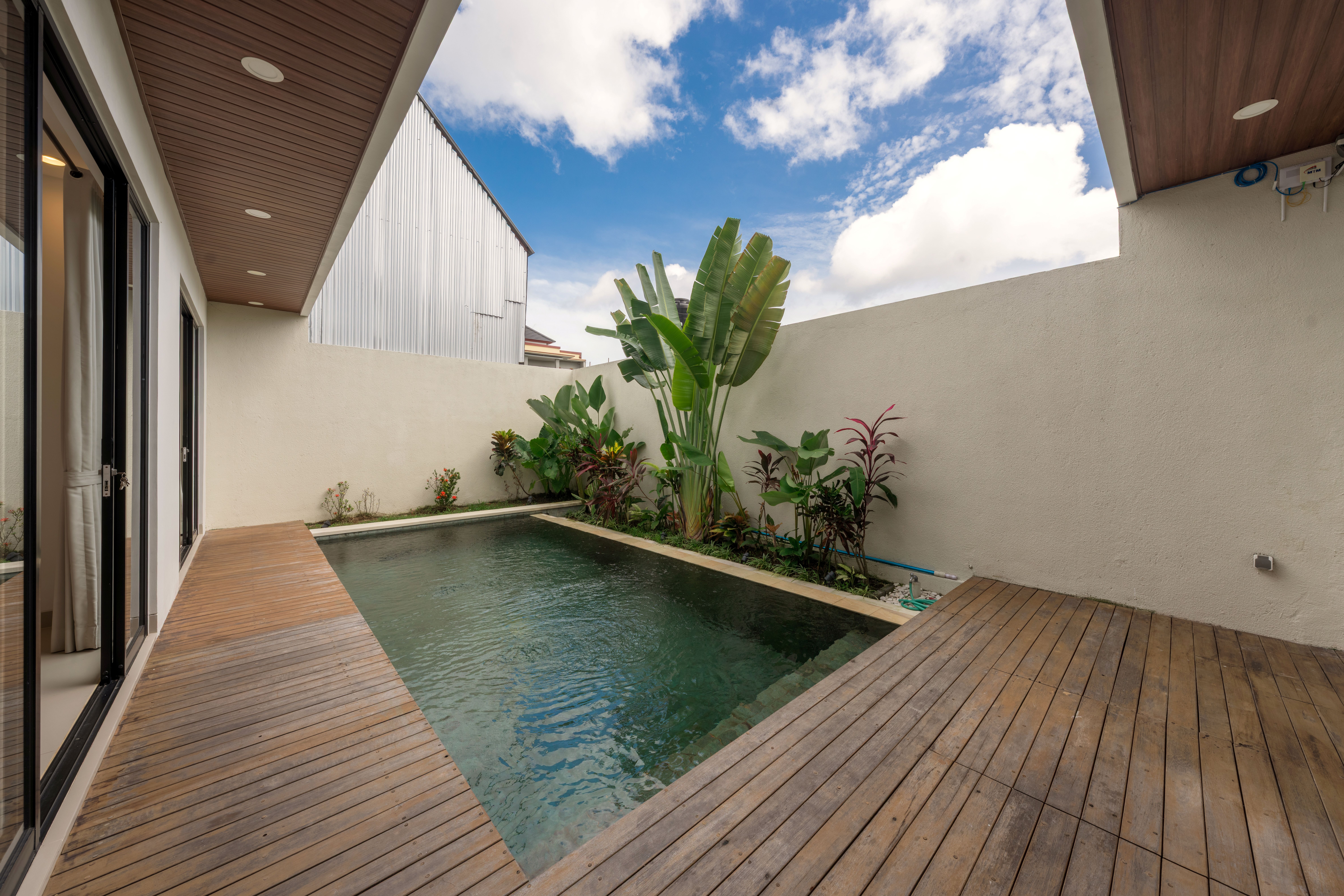 3BR Sanctuary with Direct Pool Access 14