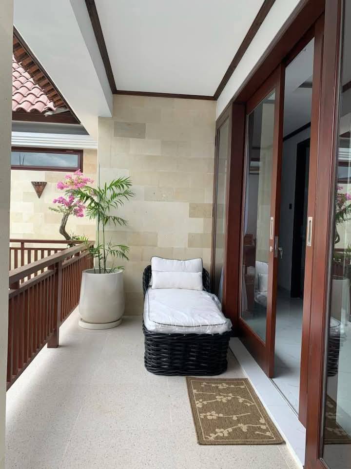 Modern Joglo 3BR Jimbaran Villa with Private Pool 10