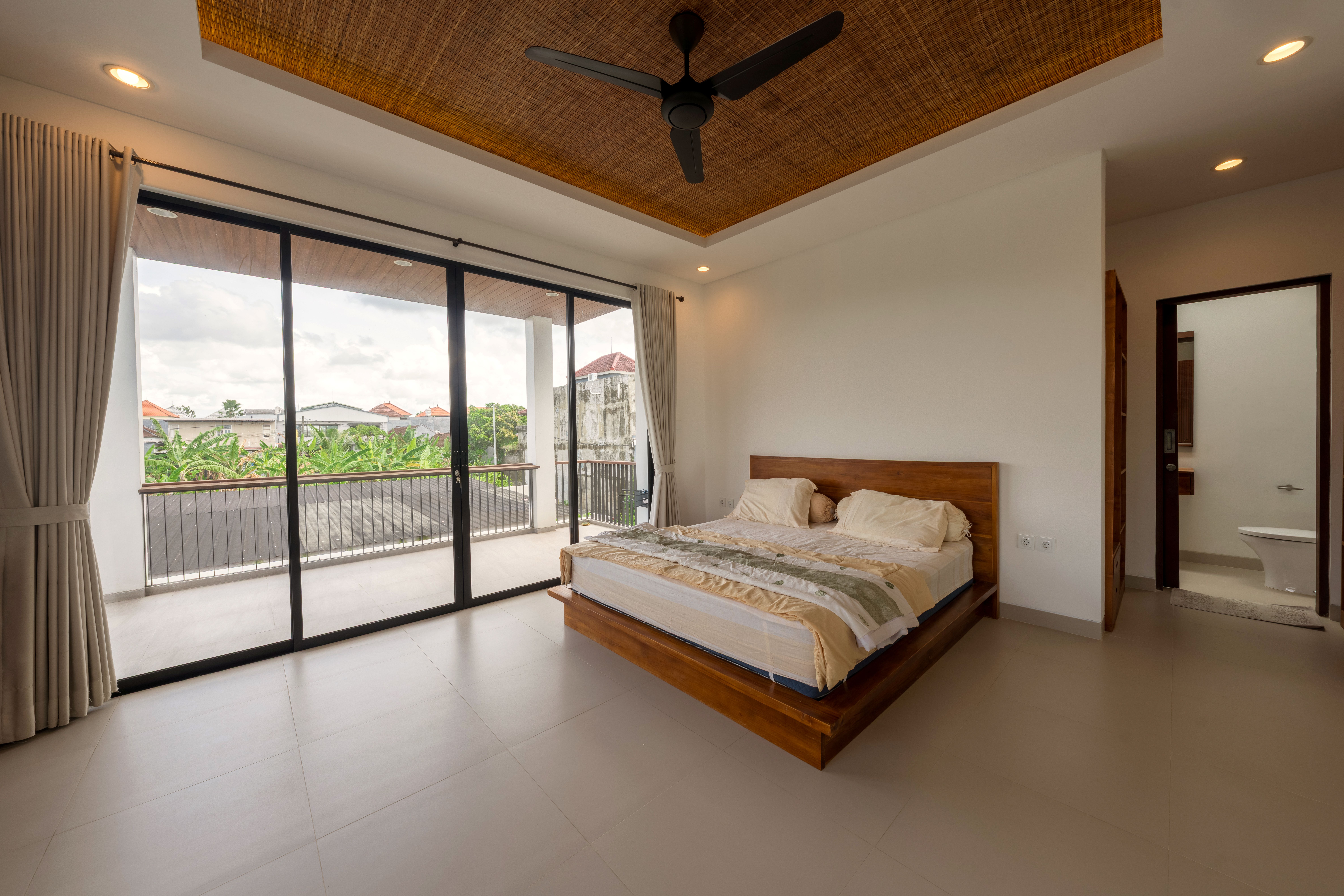 3BR Sanctuary with Direct Pool Access 27