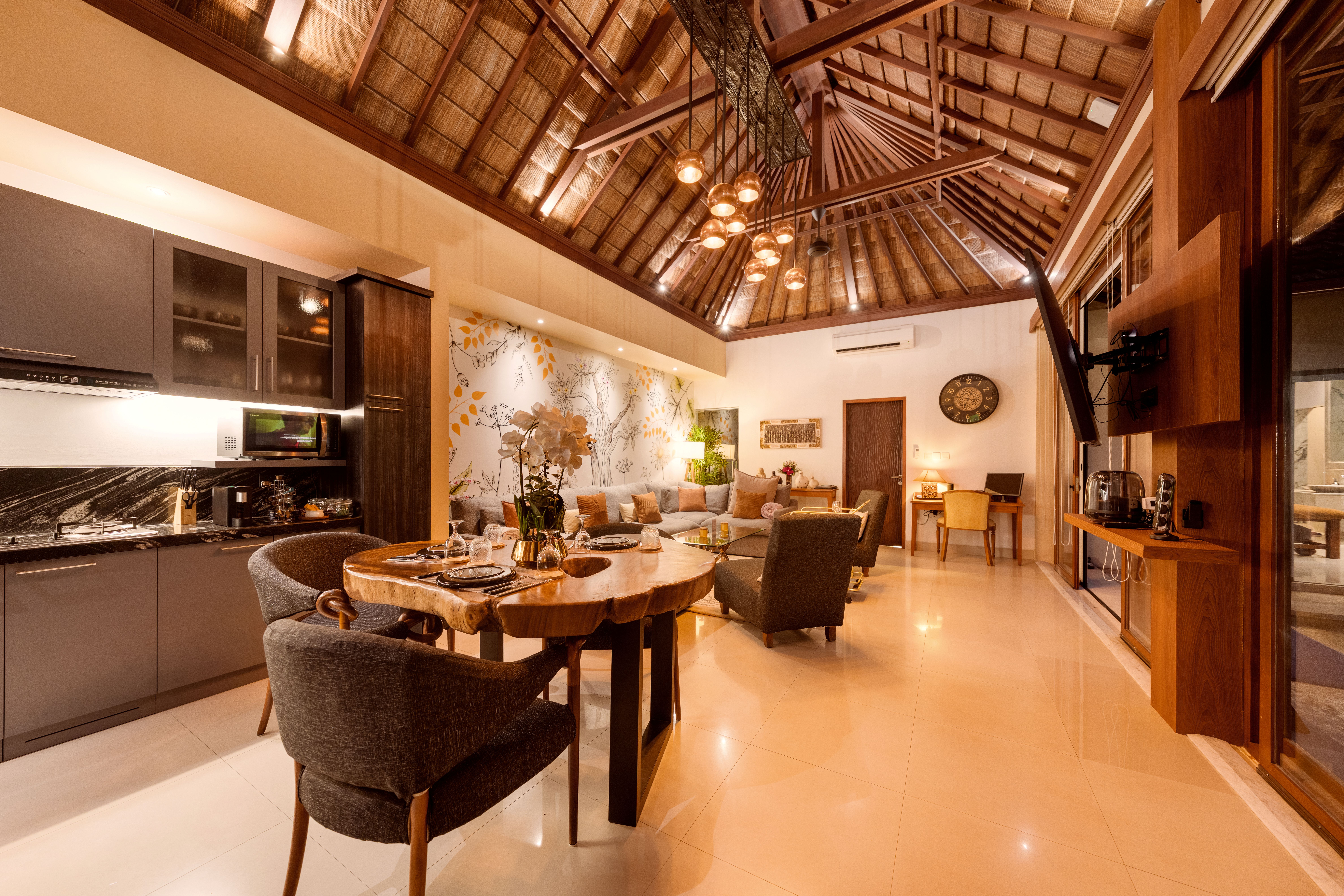 Luxury 1BR Retreat: Tranquil Poolside Living Longterm 3