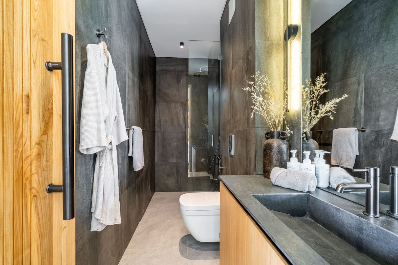 New 2BR Luxury retreat Canggu 35
