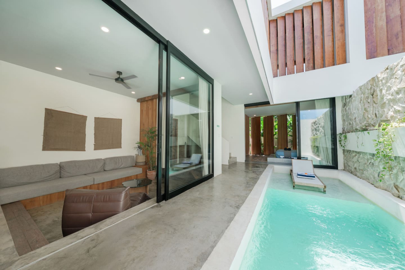Villa Kiri - Modern 2BR Villa Rooftop & Pool 33