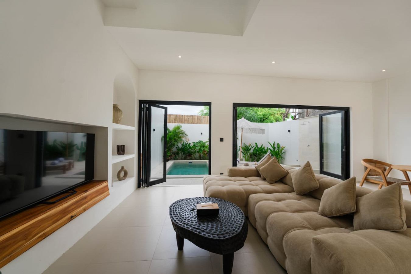 Luxury 1BR Private Pool Villa 17