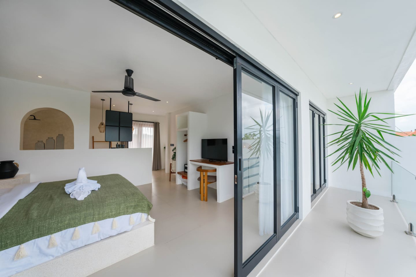 Luxury 1BR Private Pool Villa 28