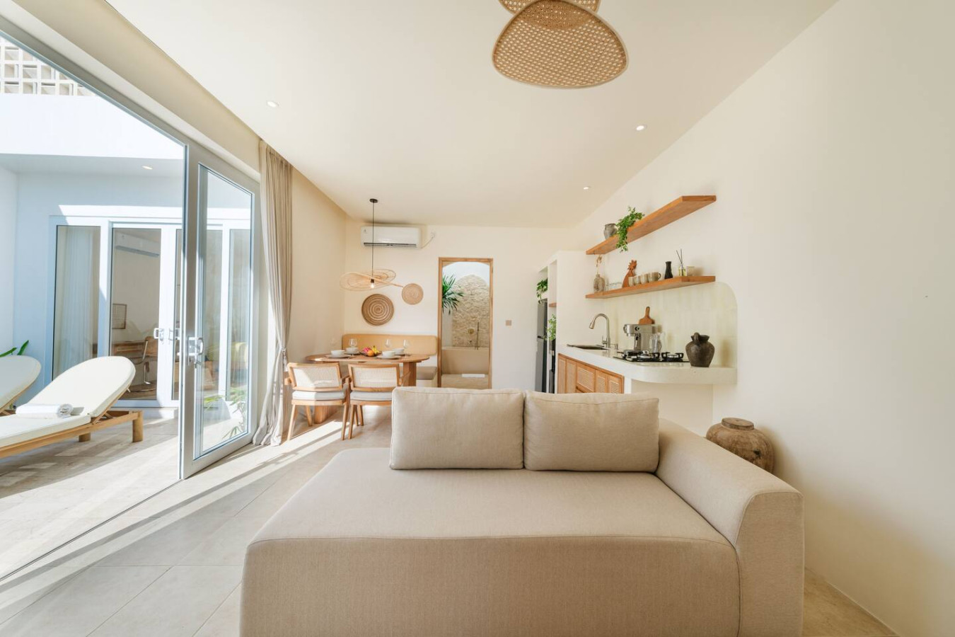 Sira Rosa Villa 2BR with Rooftop Oasis 18