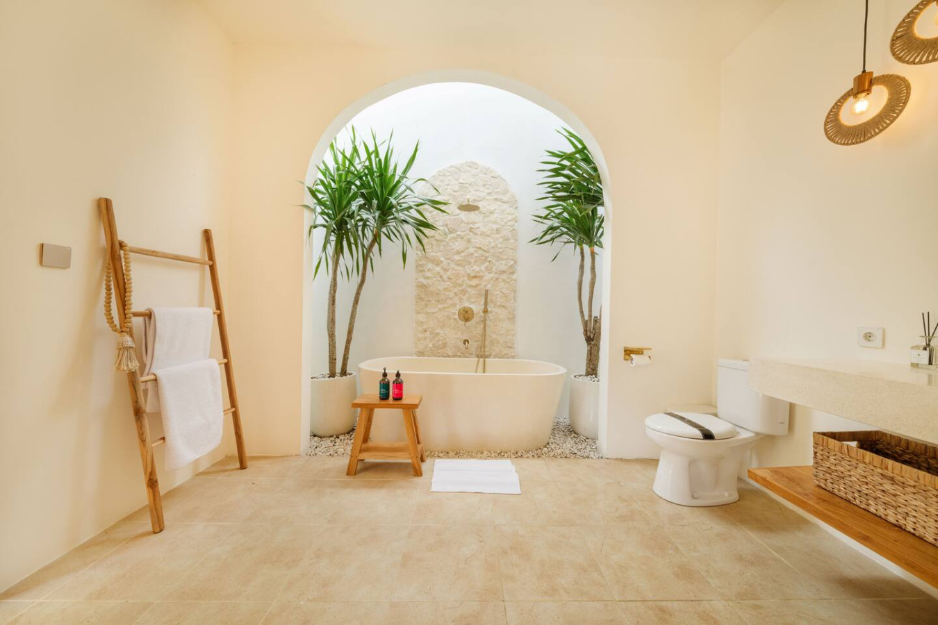 Sira Rosa Villa 2BR with Rooftop Oasis 51