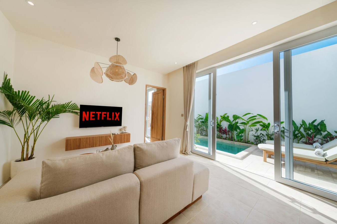 Sira Rosa Villa 2BR with Rooftop Oasis 9