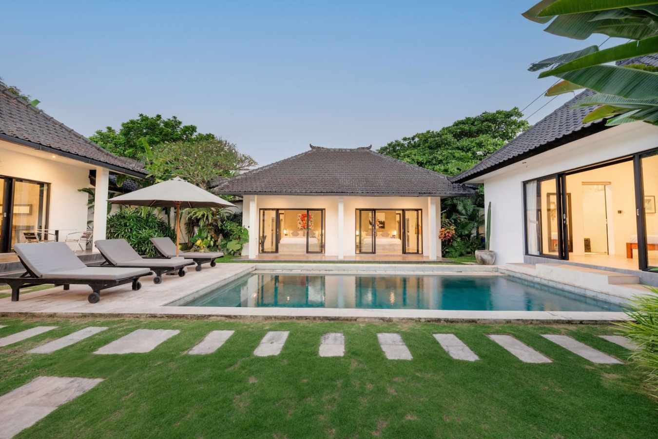 Elegant Modern 4BR Retreat in the Heart of Berawa