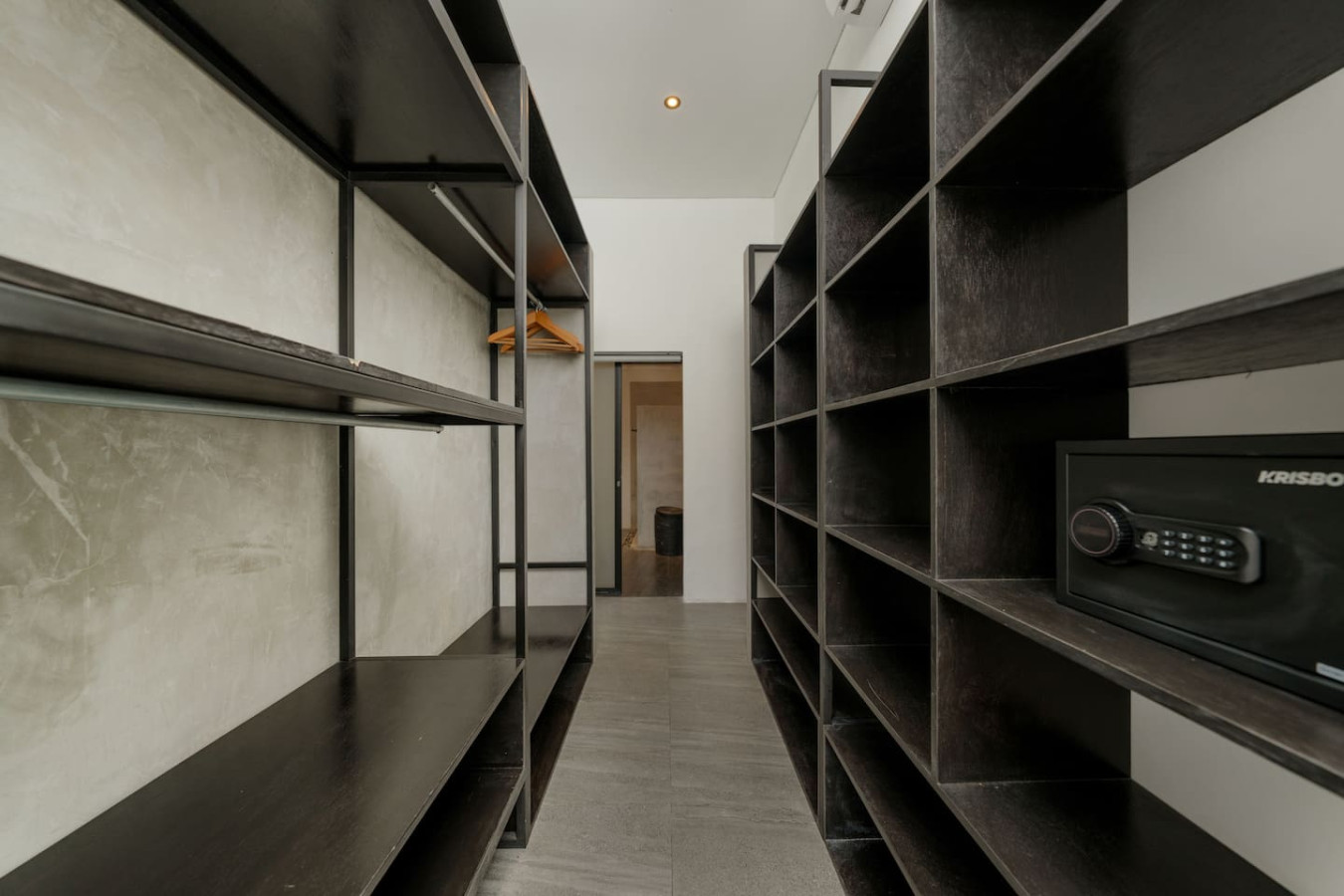 Elegant Modern 4BR Retreat in the Heart of Berawa 13