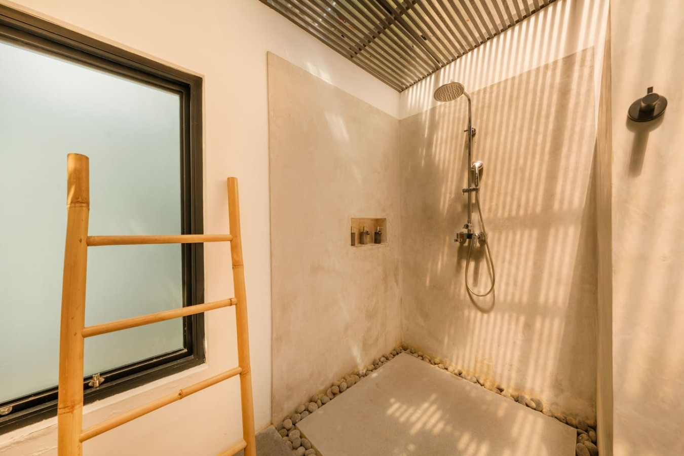 Elegant Modern 4BR Retreat in the Heart of Berawa 16