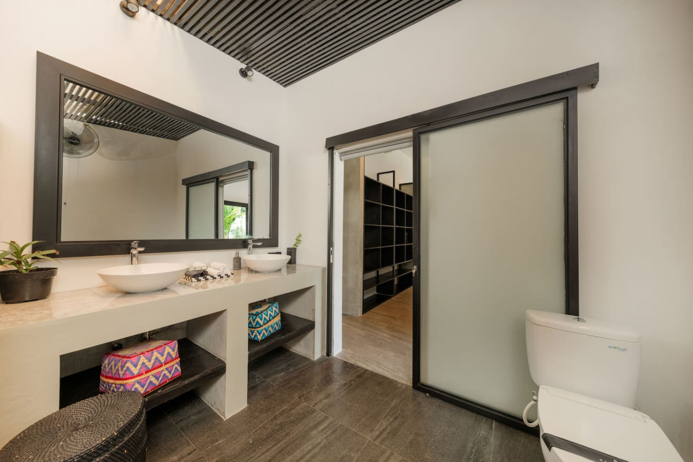 Elegant Modern 4BR Retreat in the Heart of Berawa 20