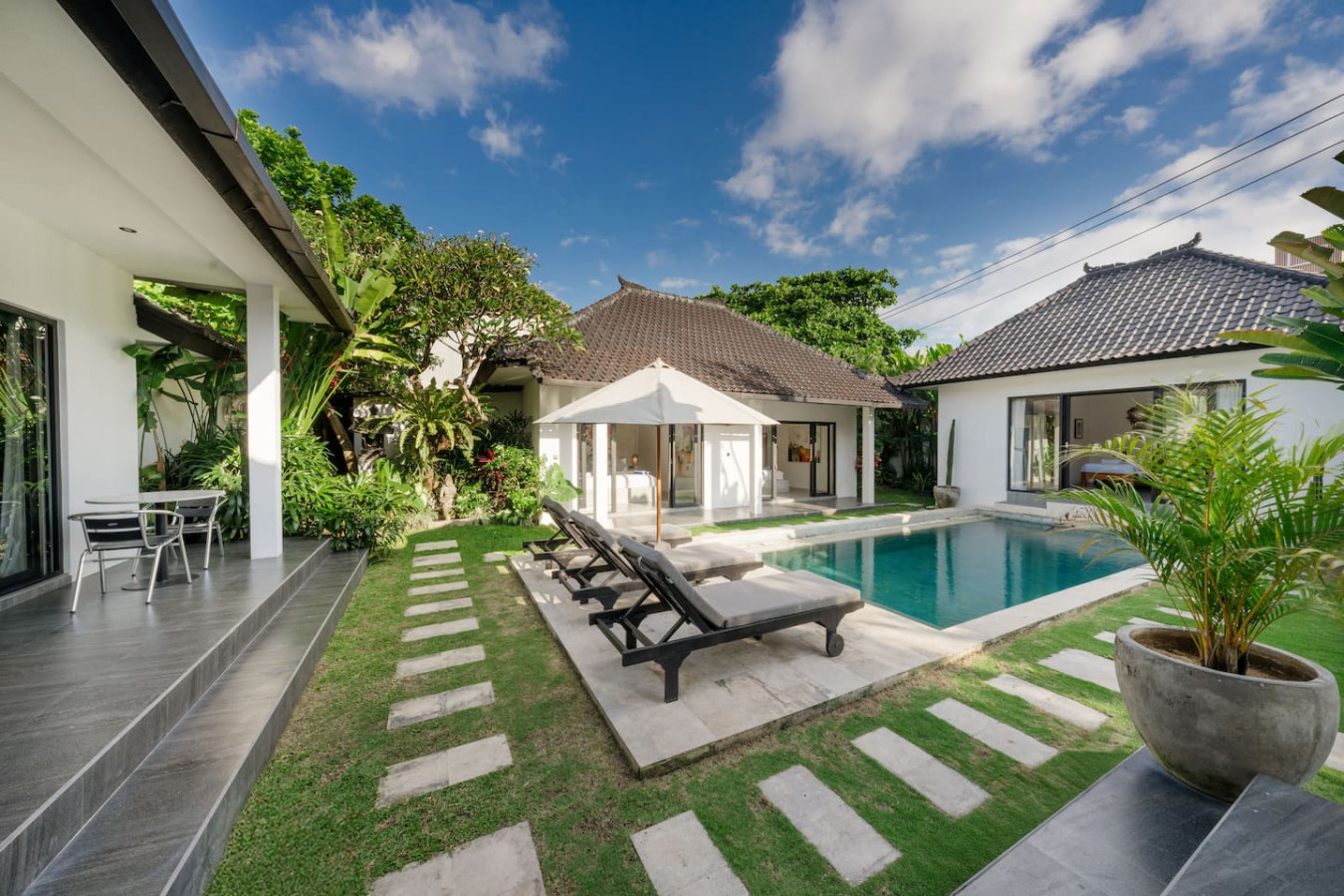 Elegant Modern 4BR Retreat in the Heart of Berawa 23