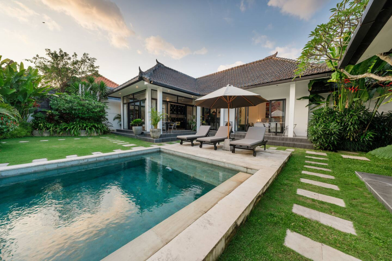 Elegant Modern 4BR Retreat in the Heart of Berawa 35