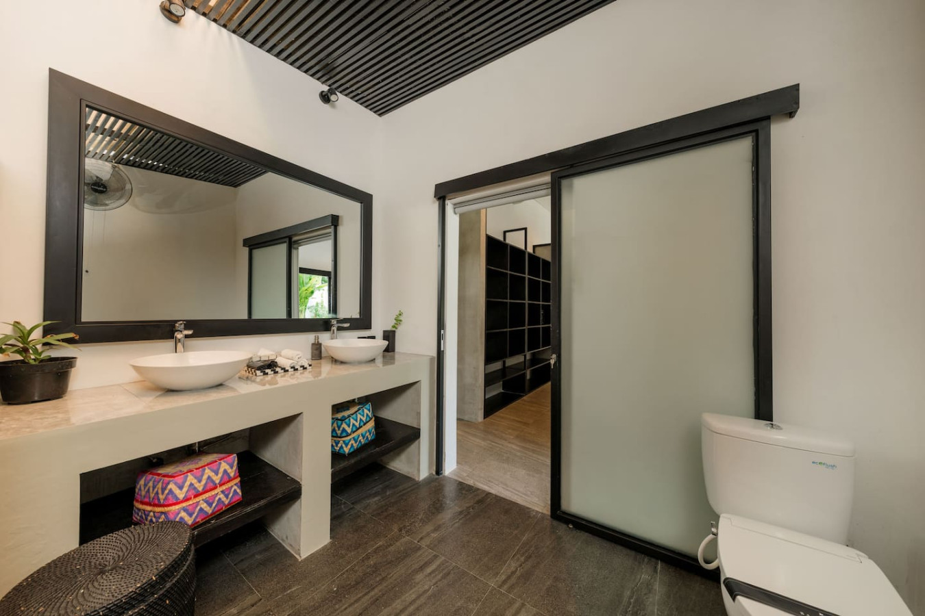 Elegant Modern 4BR Retreat in the Heart of Berawa 41