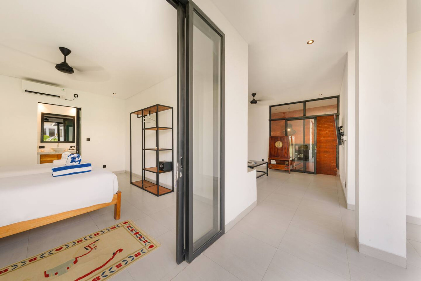 Spacious 5BR Modern Simplicity, Near Canggu's Best 16