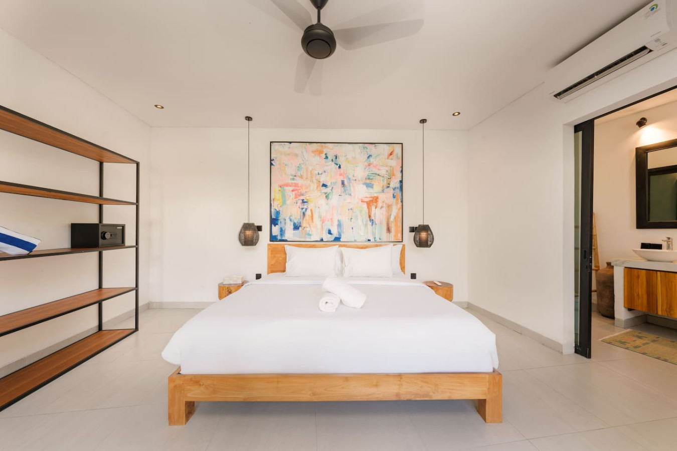 Spacious 5BR Modern Simplicity, Near Canggu's Best 20