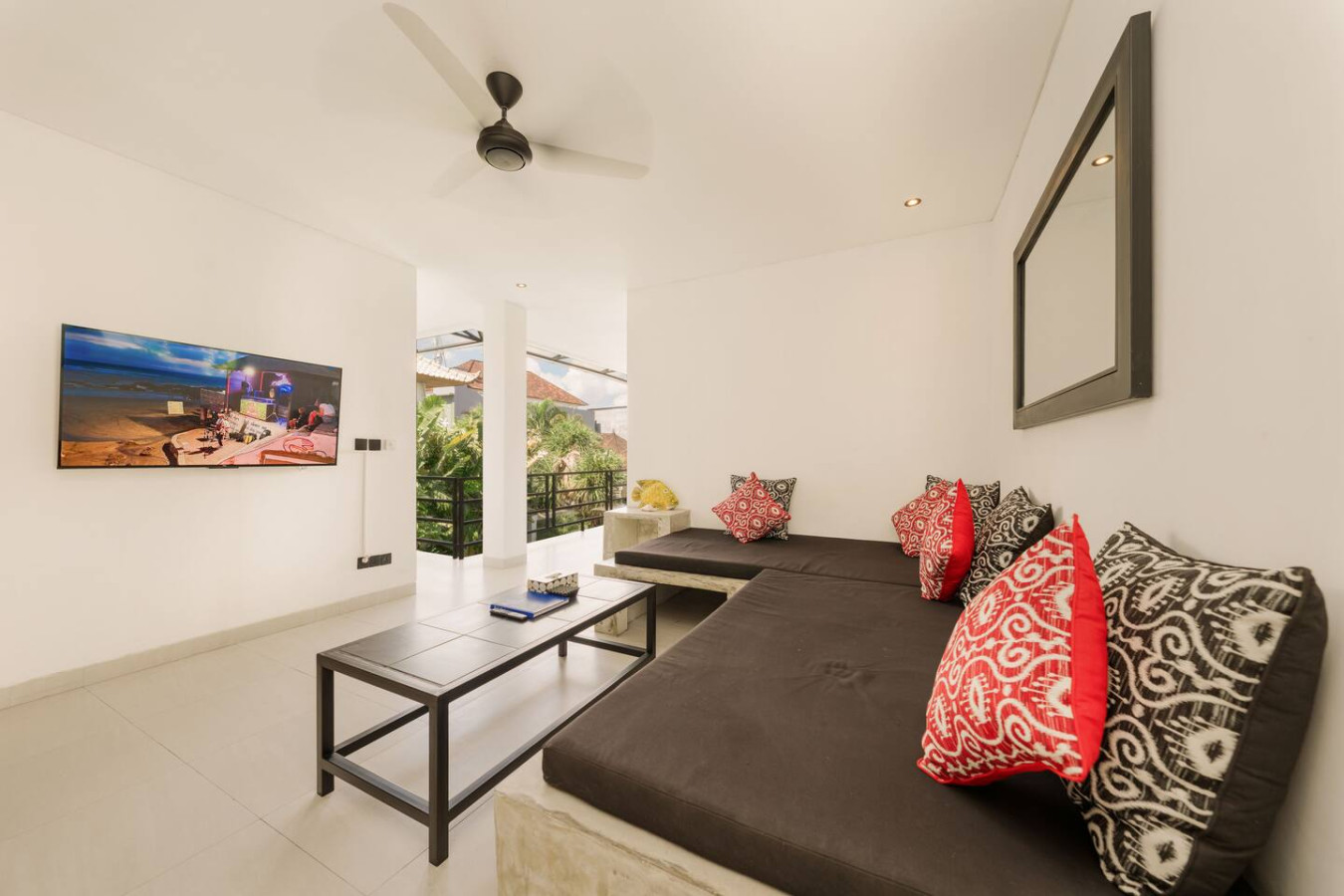 Spacious 5BR Modern Simplicity, Near Canggu's Best 26