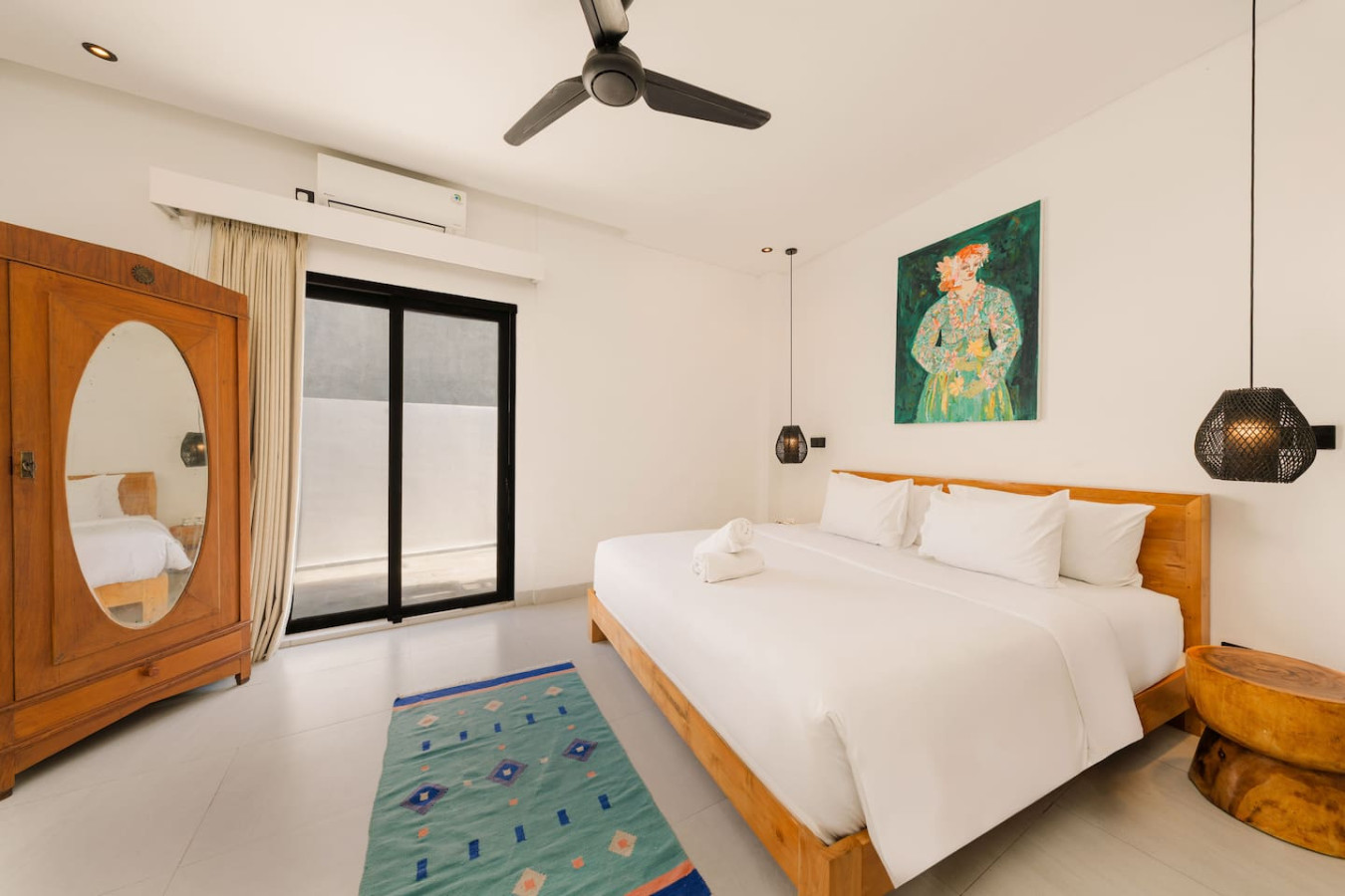 Spacious 5BR Modern Simplicity, Near Canggu's Best 33