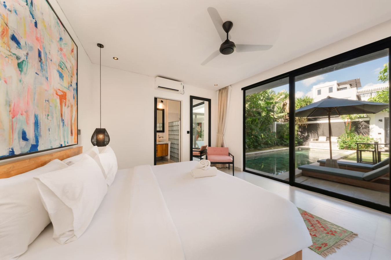 Spacious 5BR Modern Simplicity, Near Canggu's Best 34