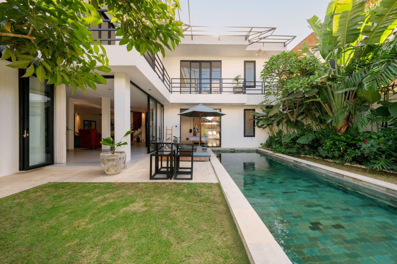 Spacious 5BR Modern Simplicity, Near Canggu's Best 35