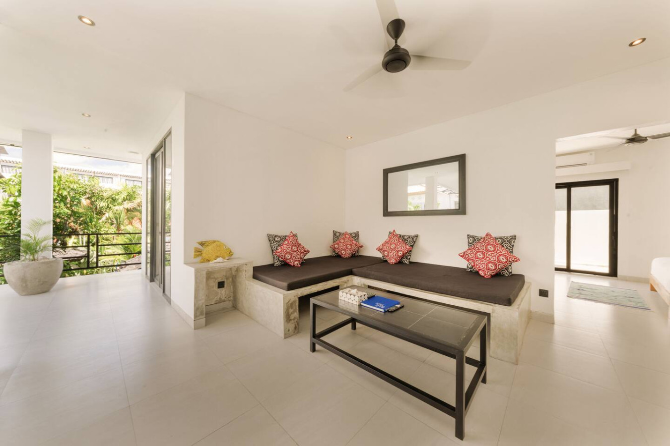 Spacious 5BR Modern Simplicity, Near Canggu's Best 42