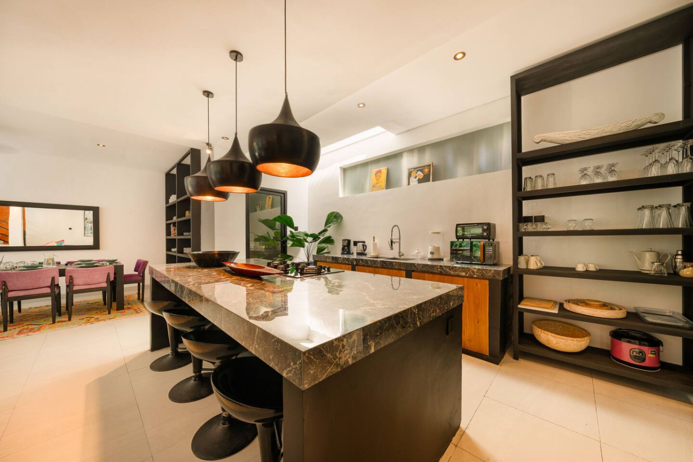 Spacious 5BR Modern Simplicity, Near Canggu's Best 5