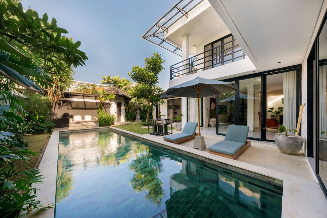 Spacious 5BR Modern Simplicity, Near Canggu's Best 59
