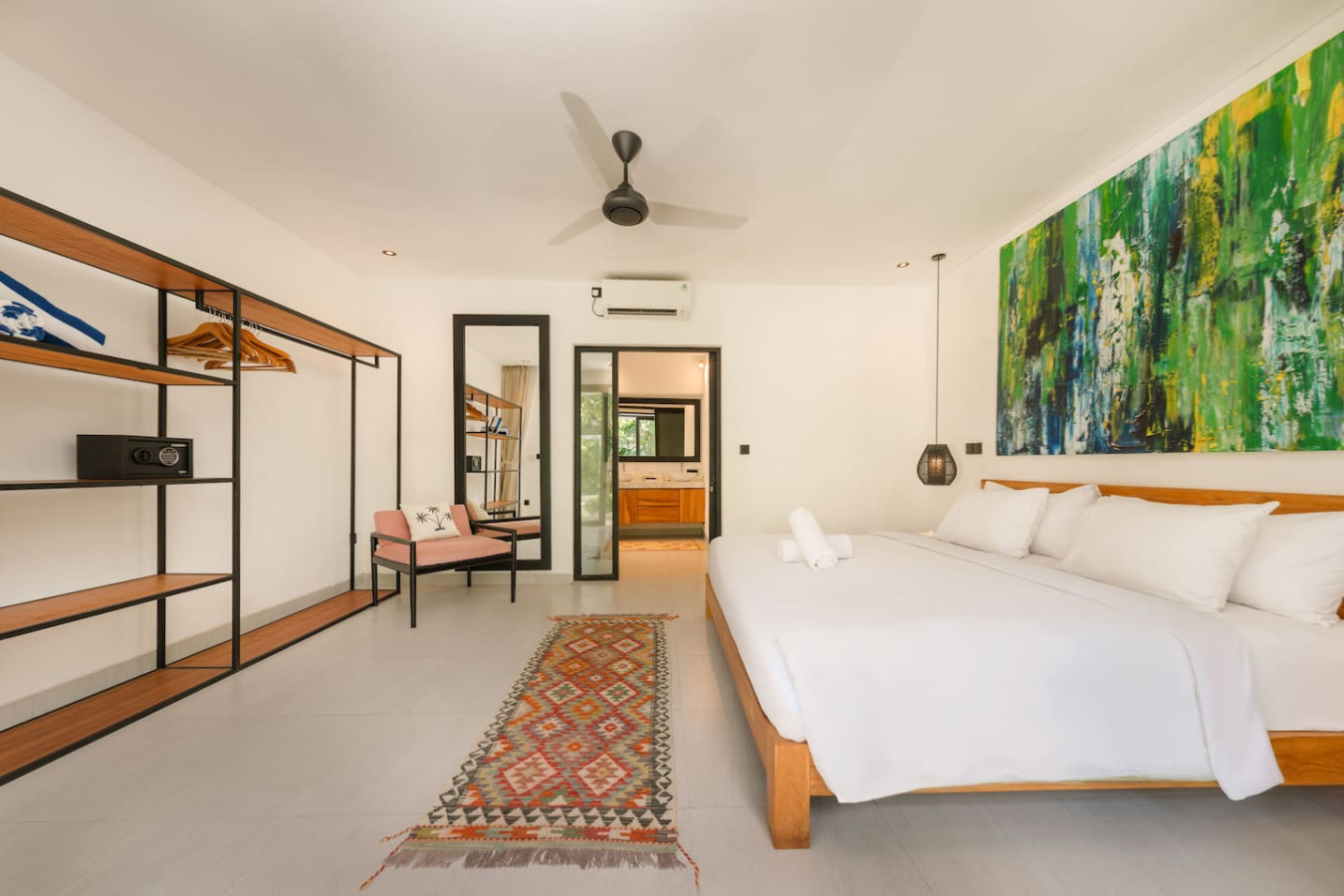 Spacious 5BR Modern Simplicity, Near Canggu's Best 60