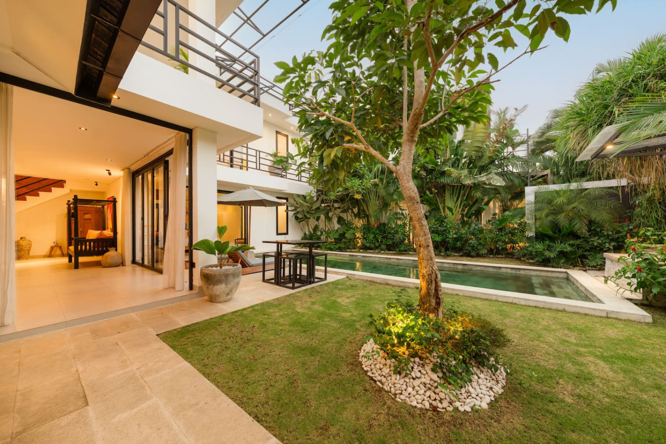 Spacious 5BR Modern Simplicity, Near Canggu's Best 7
