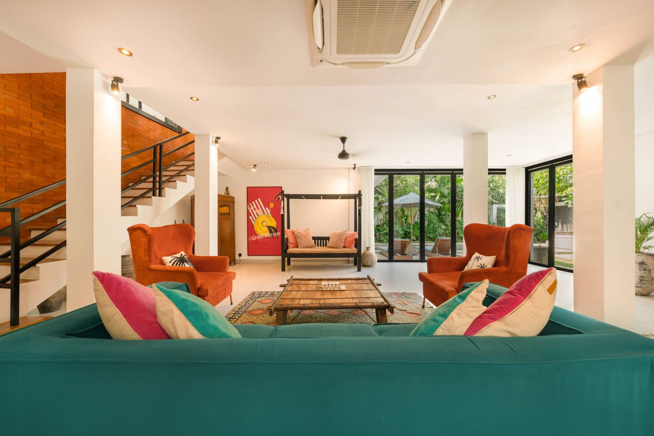 Spacious 5BR Modern Simplicity, Near Canggu's Best 70