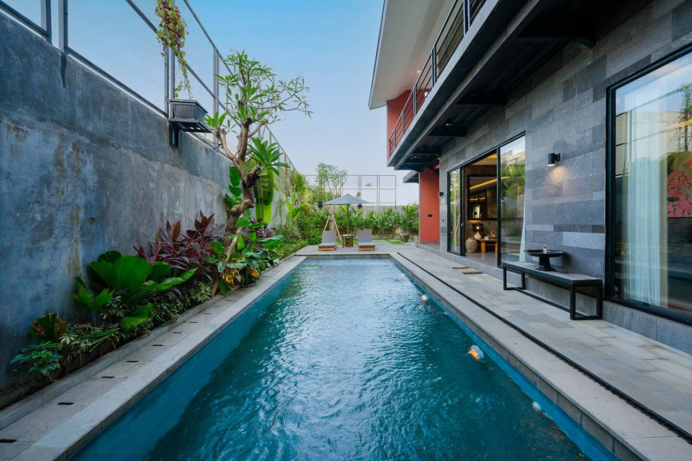 Modern Artistic 5BR Haven in Canggu Berawa 11
