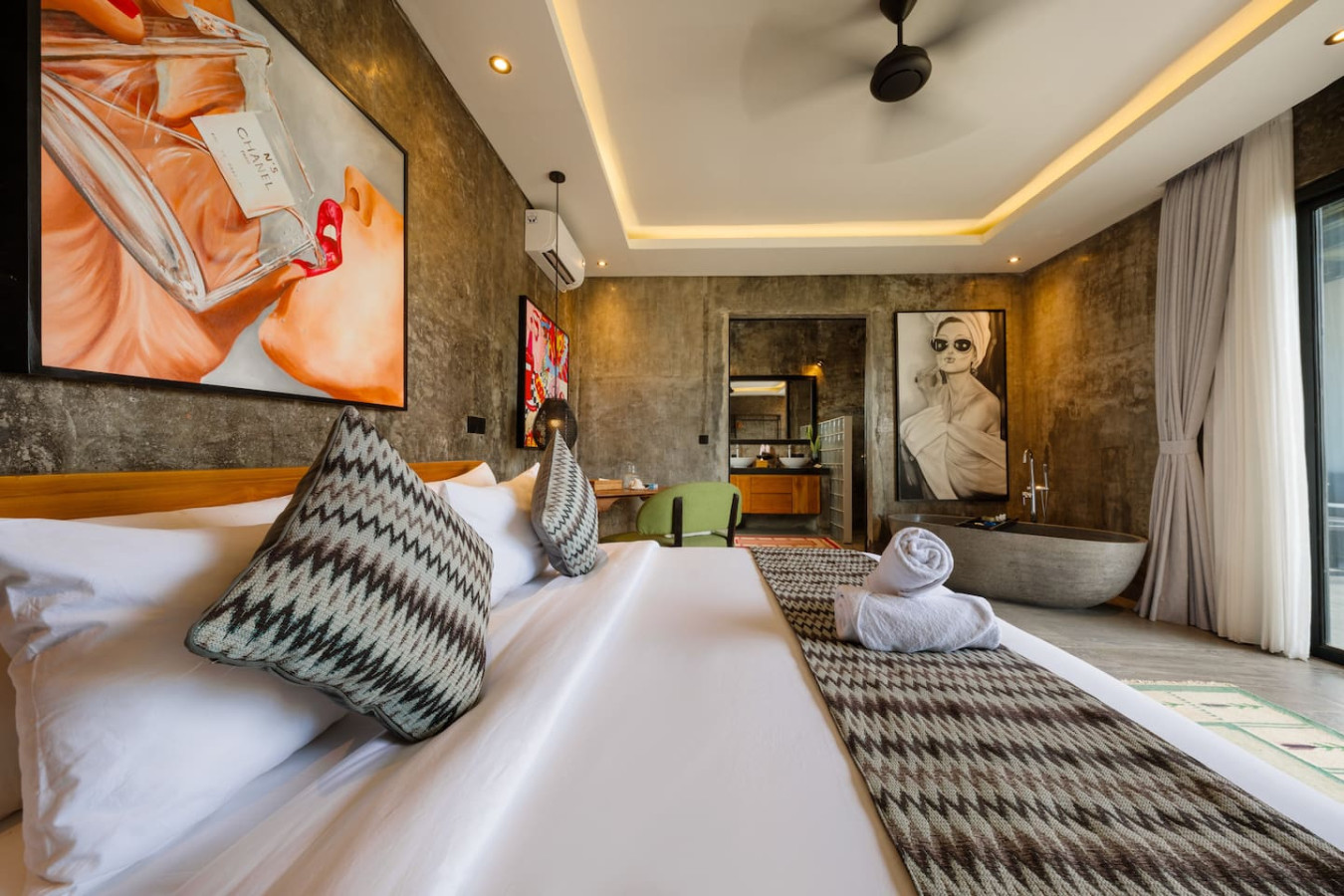 Modern Artistic 5BR Haven in Canggu Berawa 20