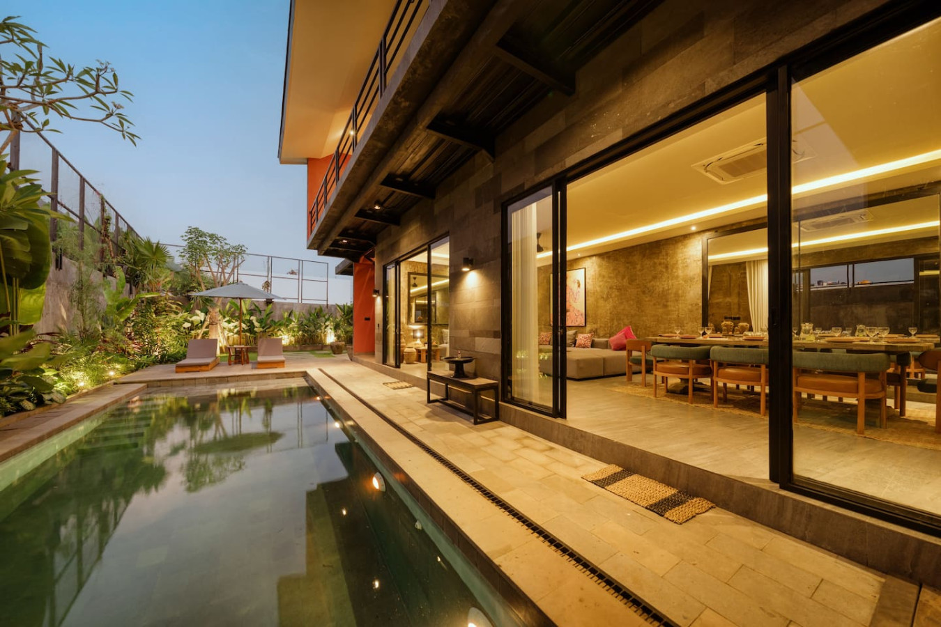 Modern Artistic 5BR Haven in Canggu Berawa 25
