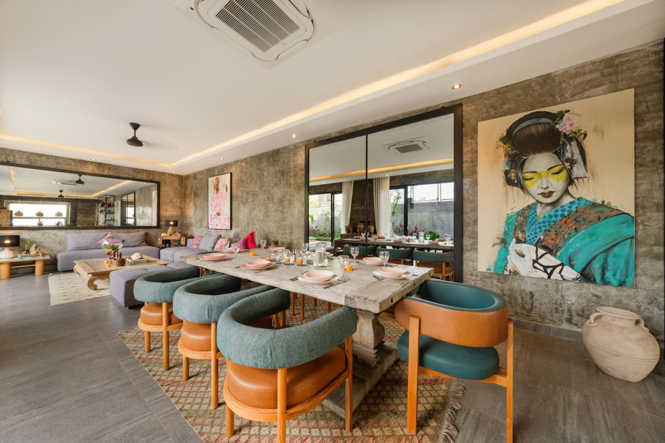 Modern Artistic 5BR Haven in Canggu Berawa 27