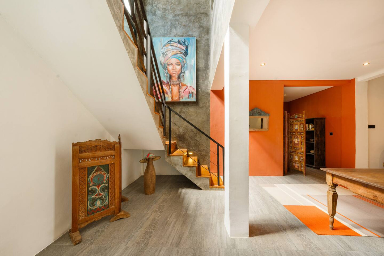 Modern Artistic 5BR Haven in Canggu Berawa 35