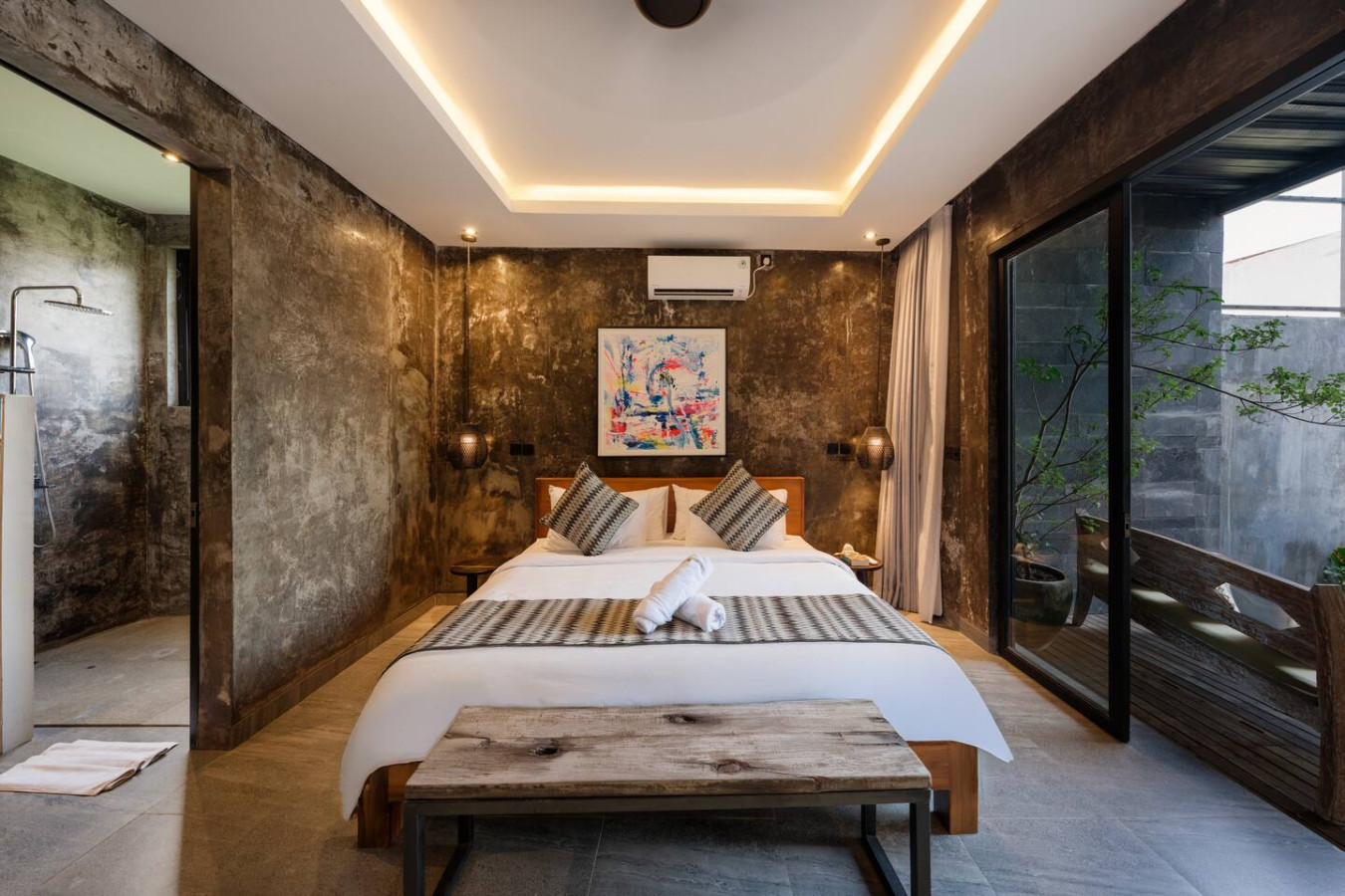 Modern Artistic 5BR Haven in Canggu Berawa 50