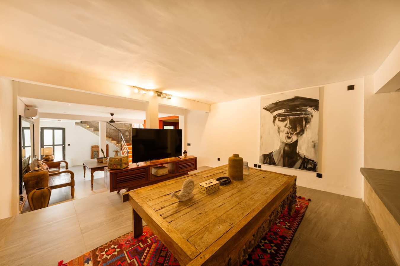 Modern Artistic 5BR Haven in Canggu Berawa 7