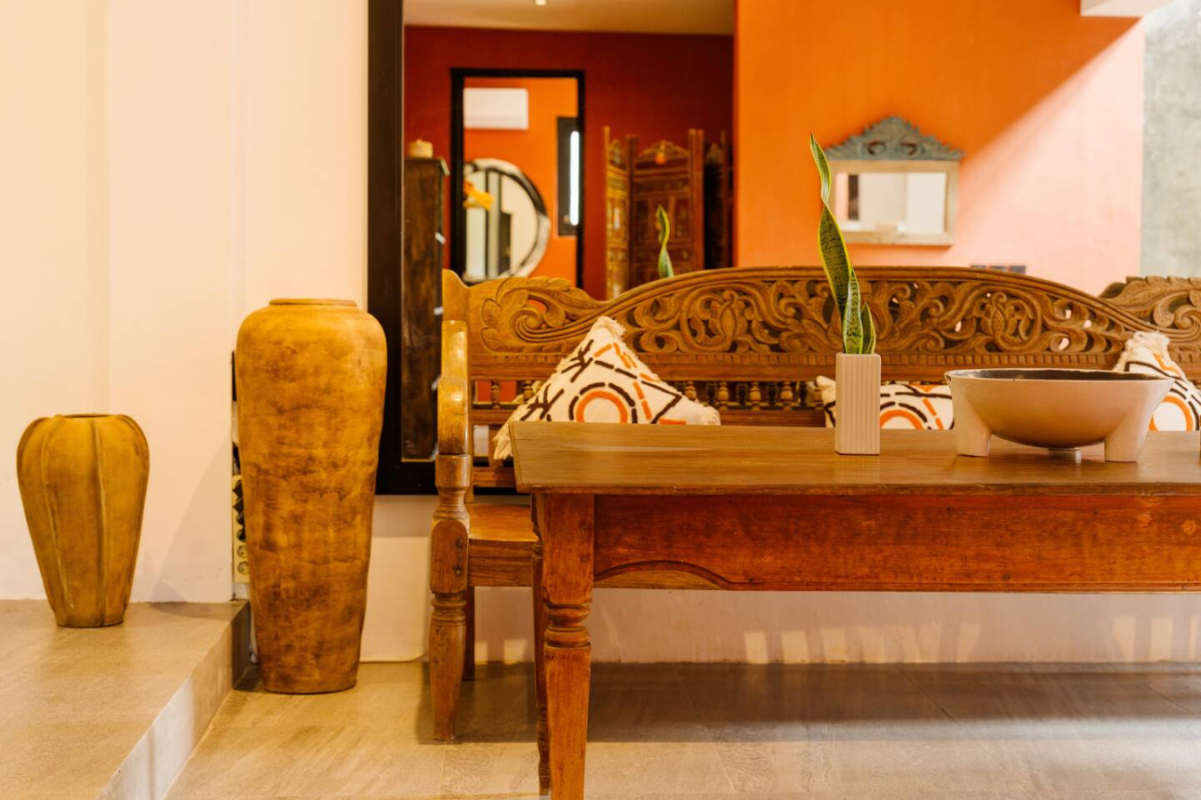 Modern Artistic 5BR Haven in Canggu Berawa 9