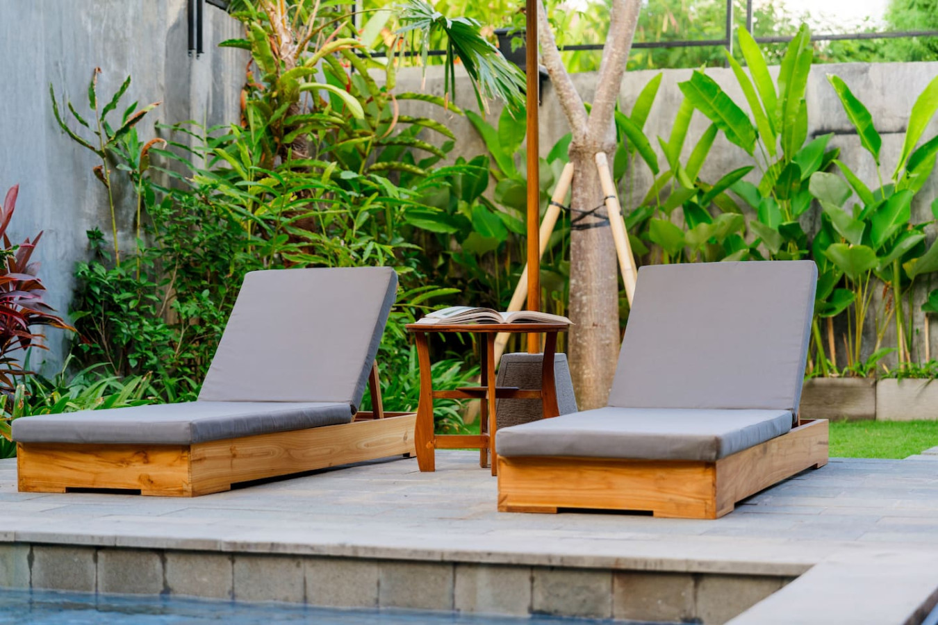 Modern Artistic 5BR Haven in Canggu Berawa 99