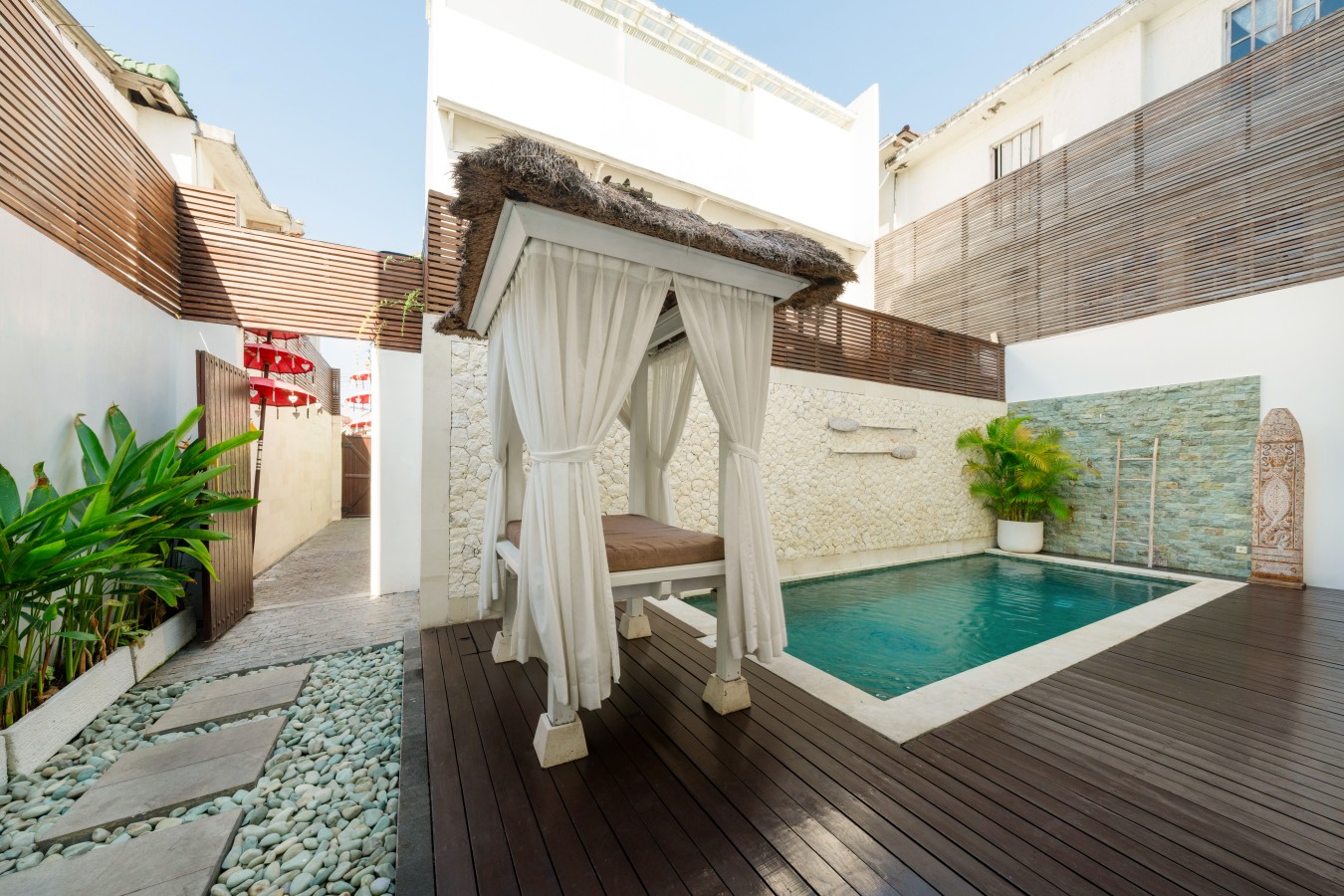 Stylish 3BR Escape, 5 Mins to Seminyak Beach