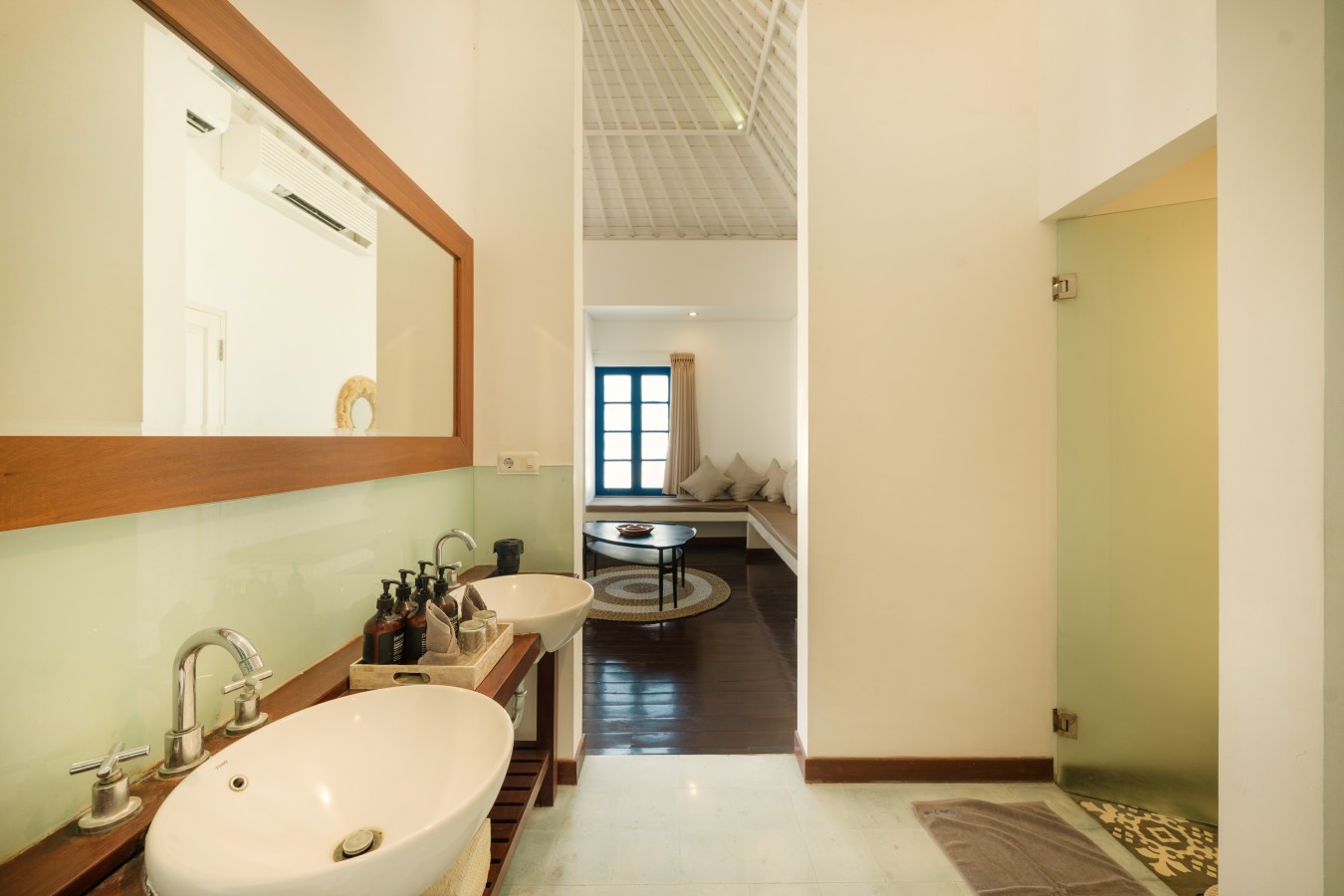 Stylish 3BR Escape, 5 Mins to Seminyak Beach 55