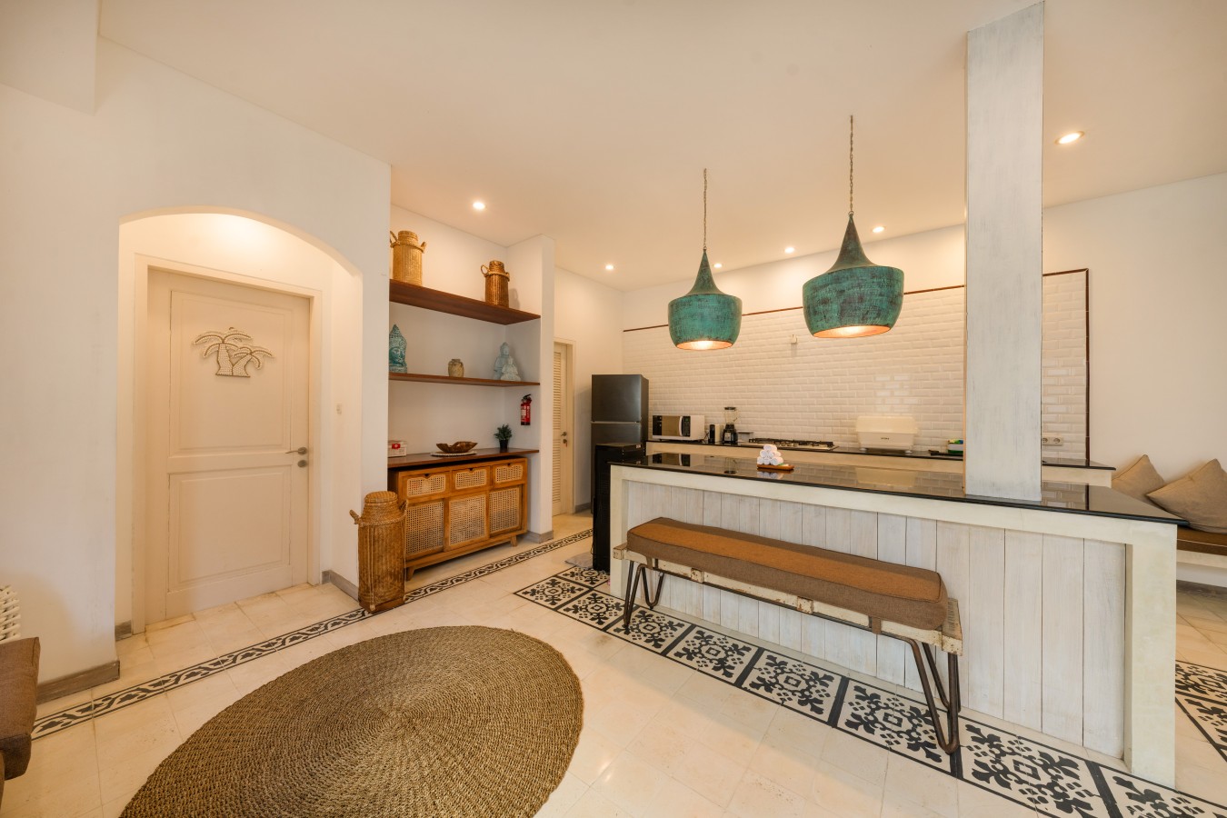 Stylish 3BR Escape, 5 Mins to Seminyak Beach 96