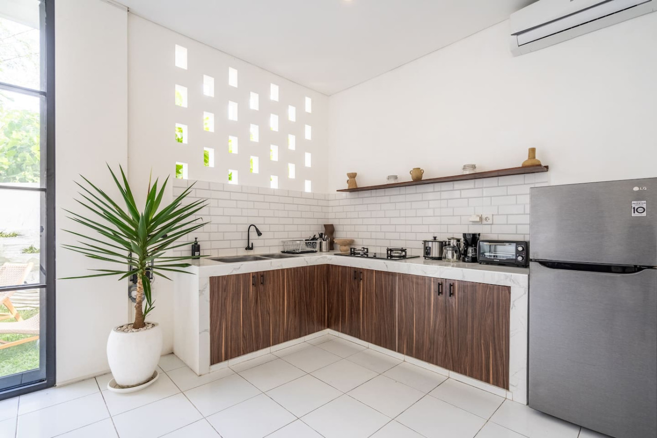 Cozy Private Suite in Central Berawa 16