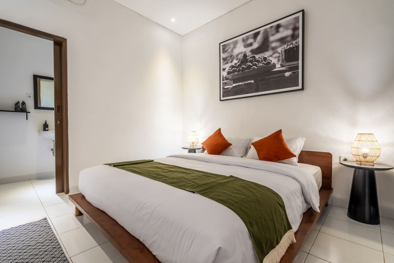 Cozy Private Suite in Central Berawa 8