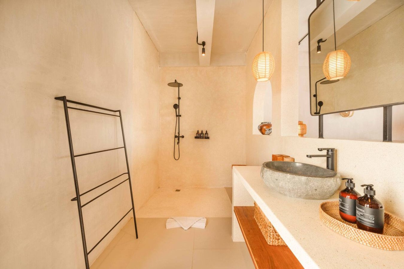*NEW* Modern 1BR Villa w/ Private Pool 29