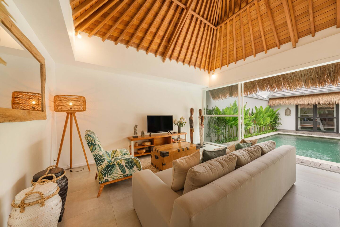 *NEW* Tropical Retreat 2BR Villa in Seminyak