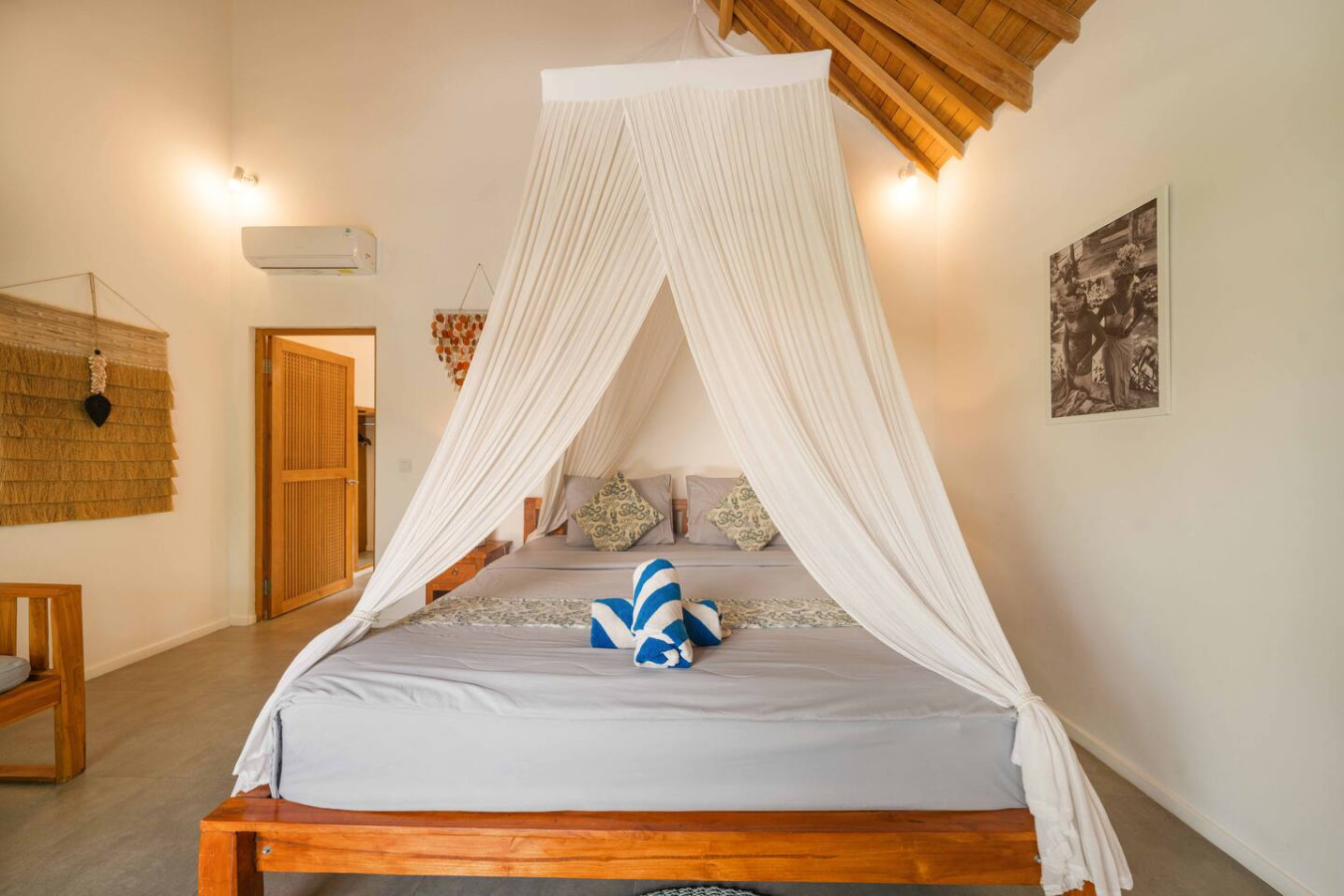 *NEW* Tropical Retreat 2BR Villa in Seminyak 15