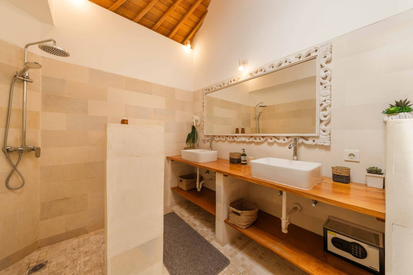 *NEW* Tropical Retreat 2BR Villa in Seminyak 17