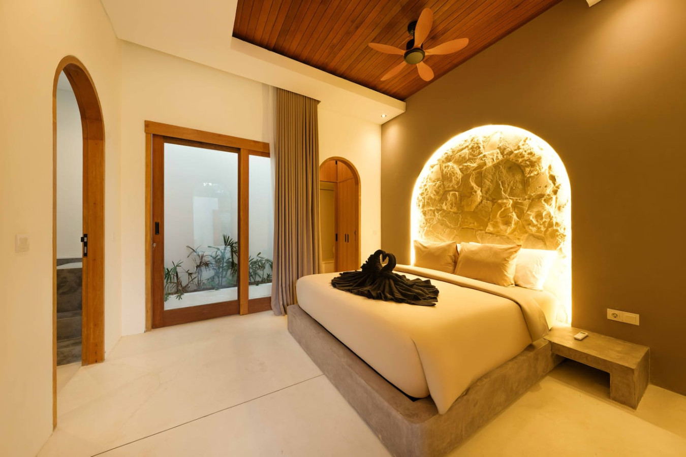 Modern 1BR Oasis - Sunken Lounge & Near Canggu 8